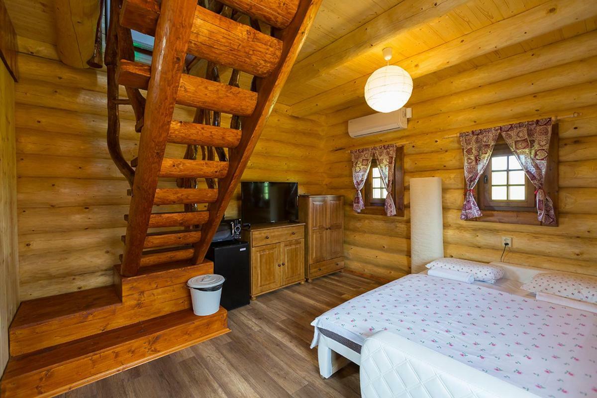 Apartmán Koliba Pacho - Zrub Evka